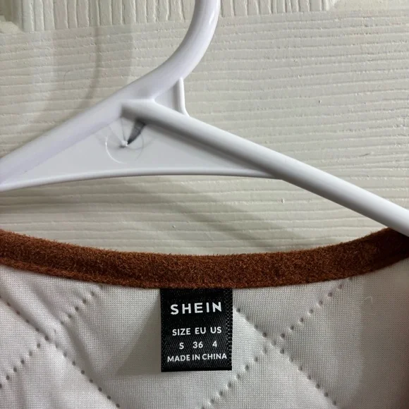 SHEIN Quilted Vest in Cream with Rust Trim - Picture 2 of 2